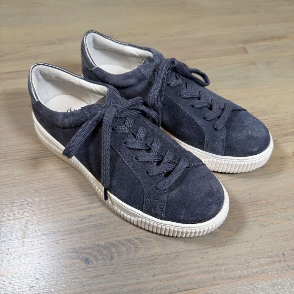 Sofft Womens 7 Blue Suede Sneaker Comfort Walking Leather